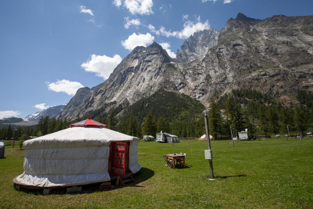Hobo Camping Курмайор Экстерьер фото